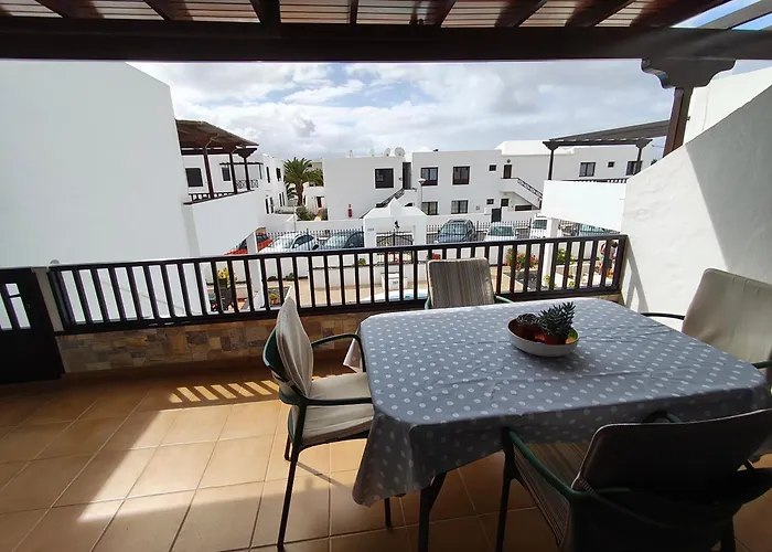 Sea Carnation Well Located, Pool & Terrace Apartment *