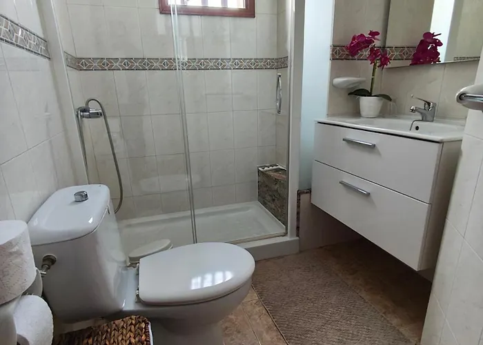 Sea Carnation Well Located, Pool & Terrace