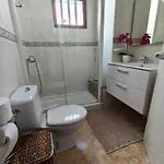 Sea Carnation Well Located, Pool & Terrace