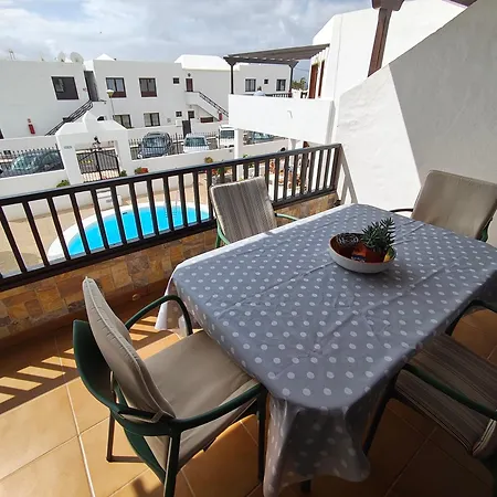 Sea Carnation Well Located, Pool & Terrace Appartement *